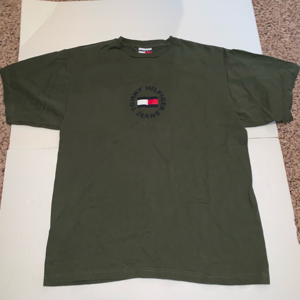 Vintage Tommy Hilfiger T-shirt spell out bug flag